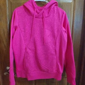 Cute Under Armour hoodie - size Medium